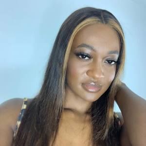 Meet your Posher, Gilberte